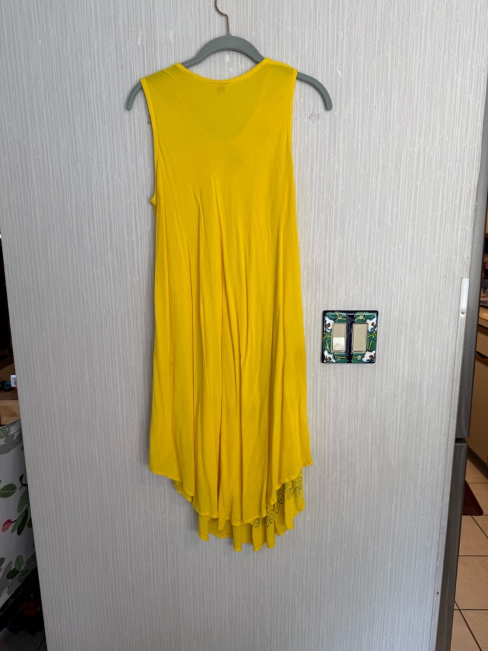 Bright Yellow Printed Sleeveless Midi Dress for Women - Picture 4 of 5